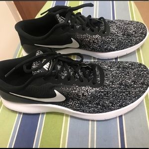 Like new Nike Flex Contact